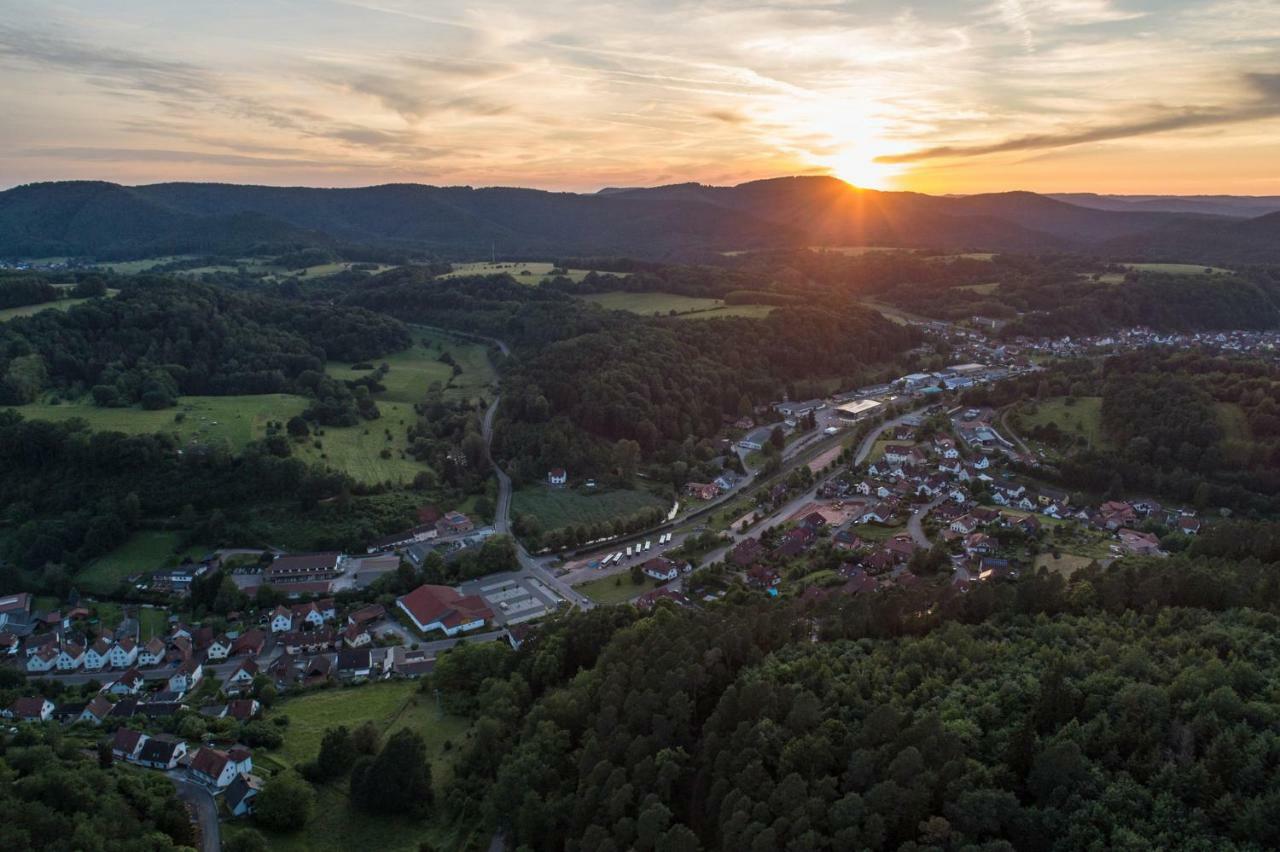 Landgasthaus & Hotel Zur Krone Dahn Dış mekan fotoğraf
